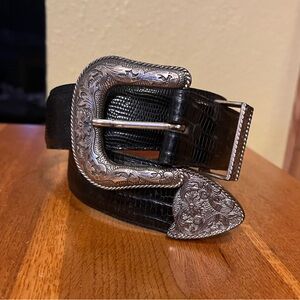 Women’s Silver Creek Black Western Leather Belt.  Size 28.